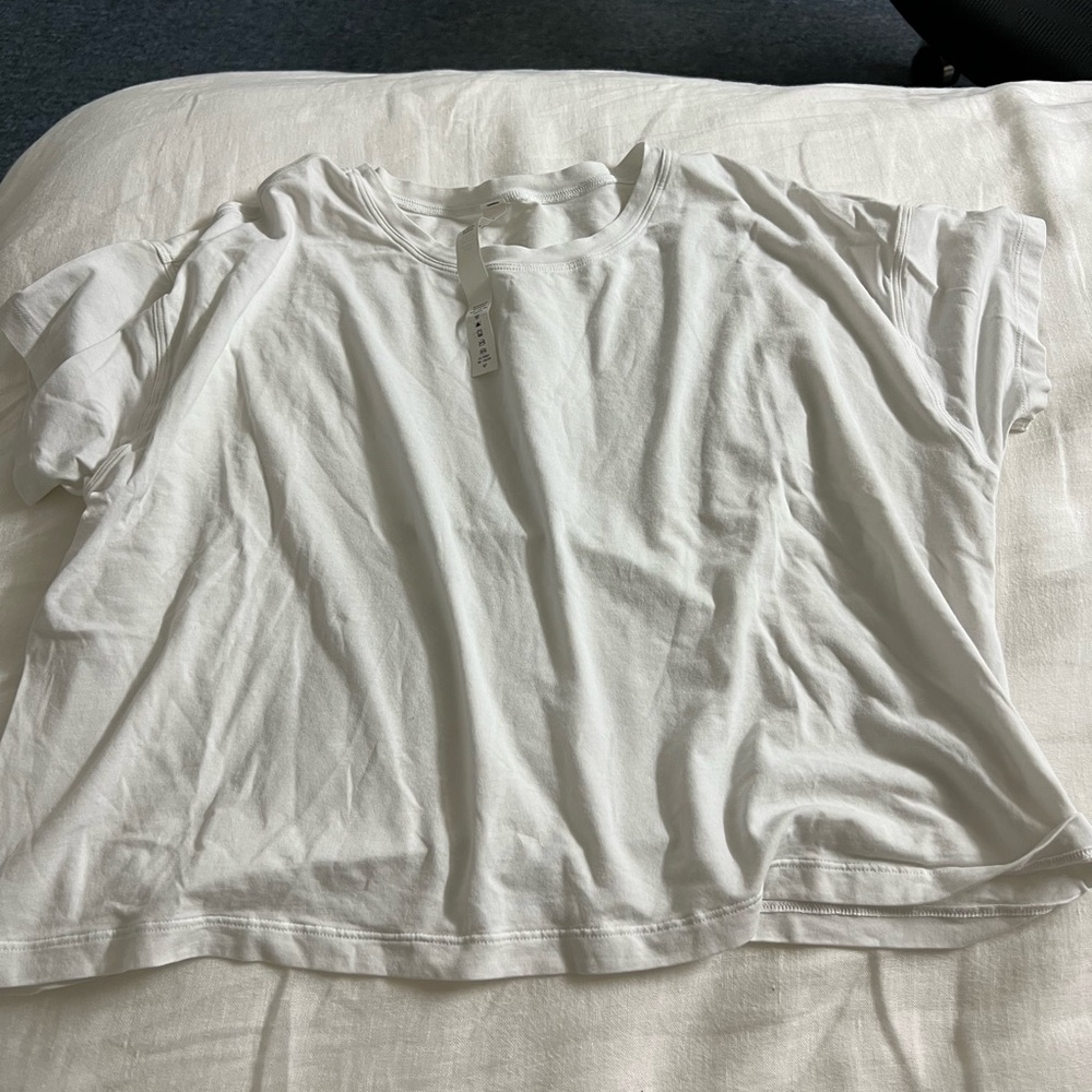 lululemon white cropped t shirt